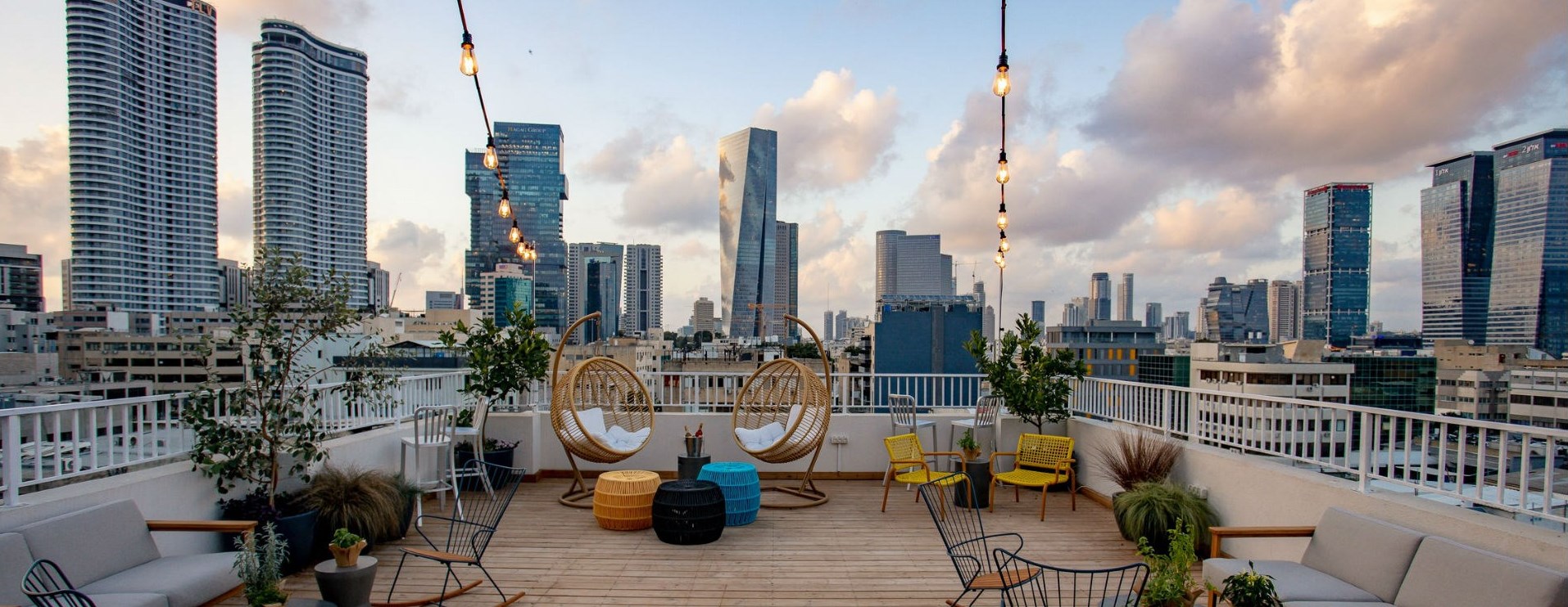 Best Hostels in Tel Aviv | Meet The Gia Hostel 